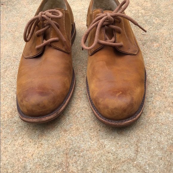 UGG men’s Oxford 9.5. Brown nubuck leather. NWOT - Picture 6 of 13